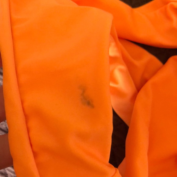 Orange bikini - Picture 4 of 4